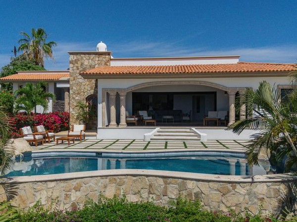 Bugambilias inland home at Cabo Real